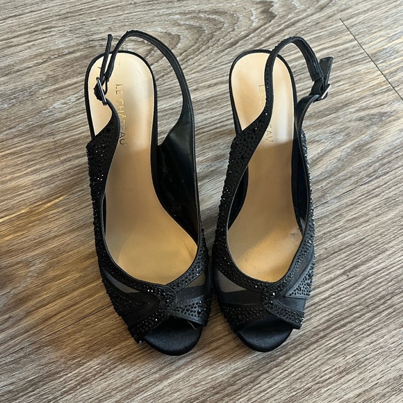 le chateau Shoes - Le Chateau Elegant Black Slingback Heels